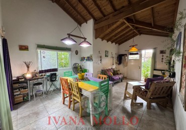 Casa en venta 4 ambientes en Pinamar sobre lote multifamiliar para desarrollos